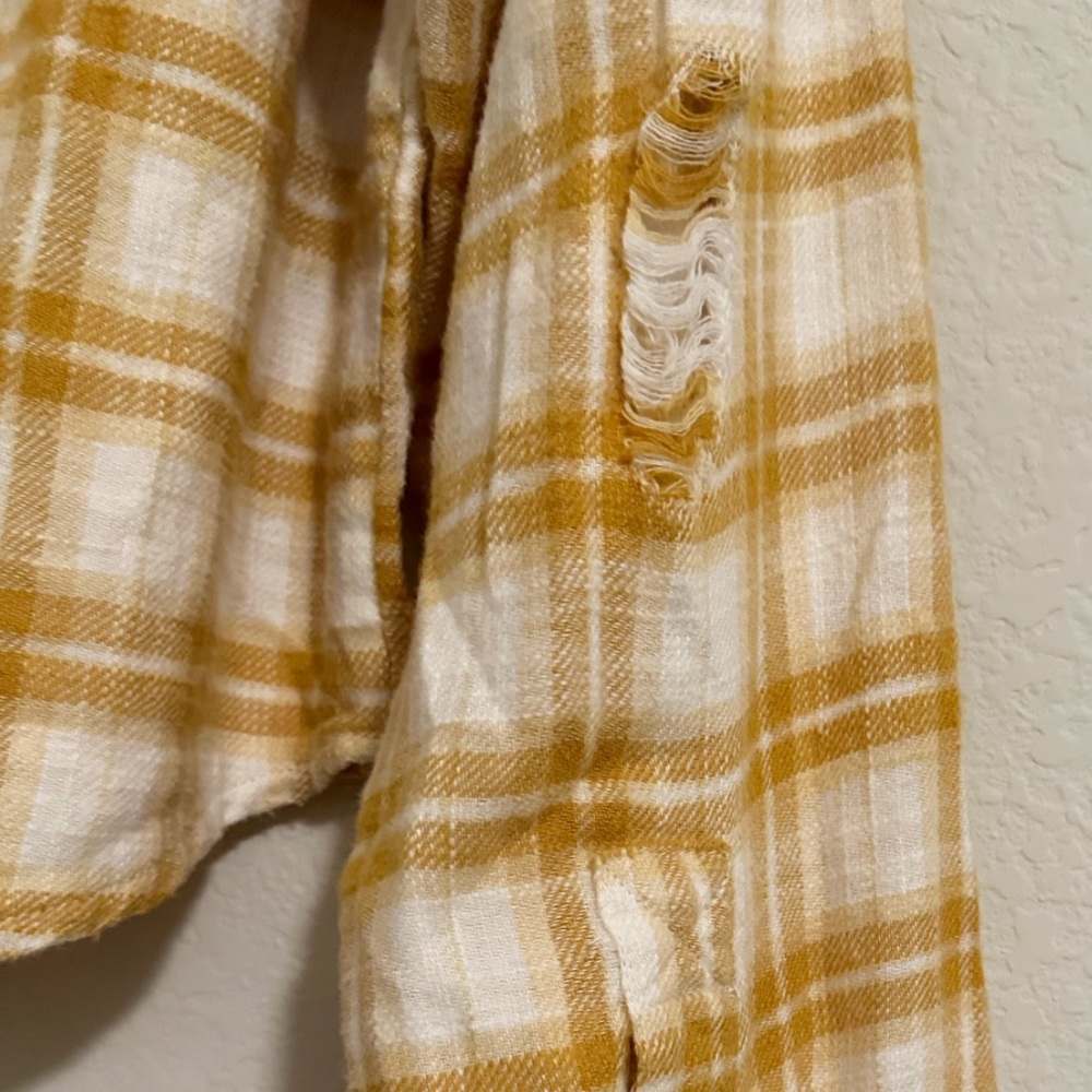 NWOT American Eagle Cropped Flannel Shirt - Picture 4 of 8